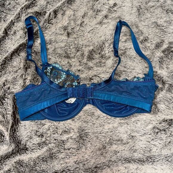 Chantelle Floral Embroidered Blue Underwire Bra | Sz 30D - Picture 4 of 9